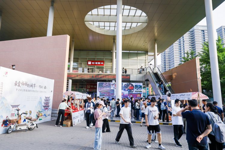 “最爱妈妈的城市·Young孝义”文旅系列活动走进…