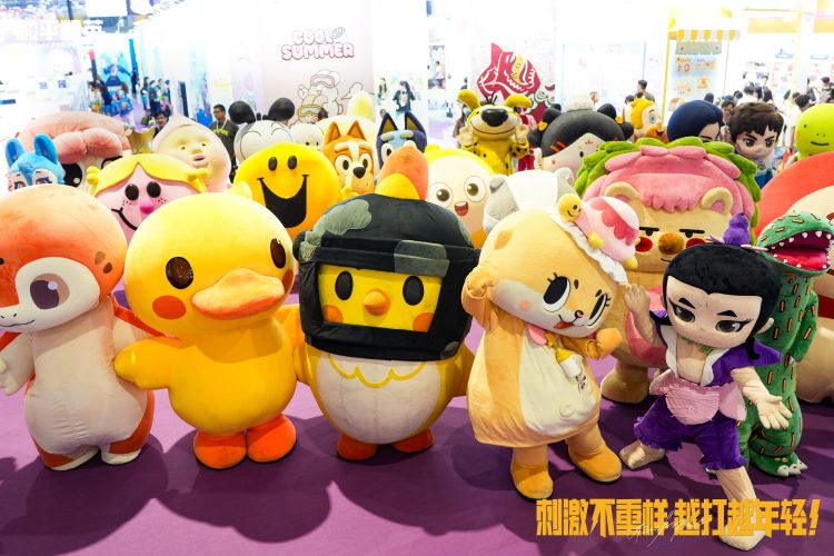 首登LEC全球授权展·上海站!和平精英开启文创…